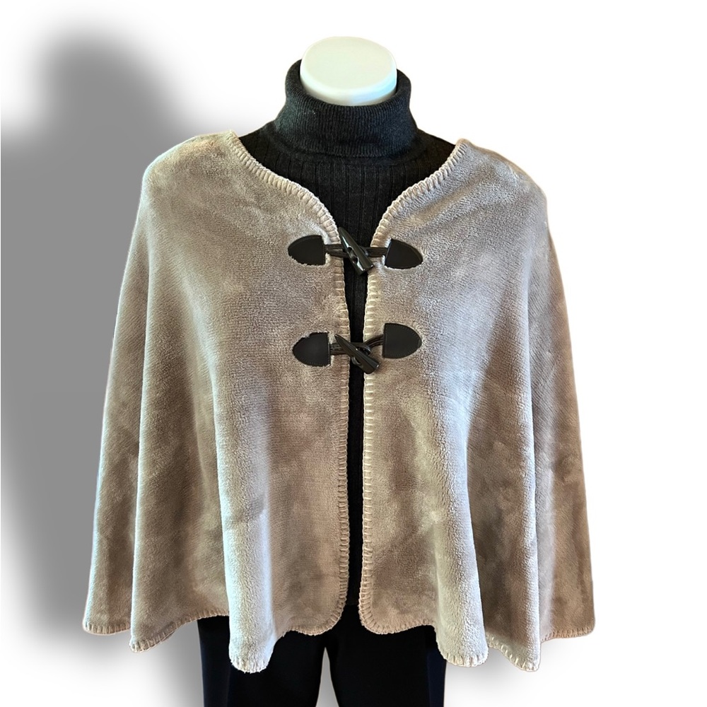 Blue Star Clothing Co. | Cape | Toggle Buttons | Tan | Blanket Stitch Hem | OS